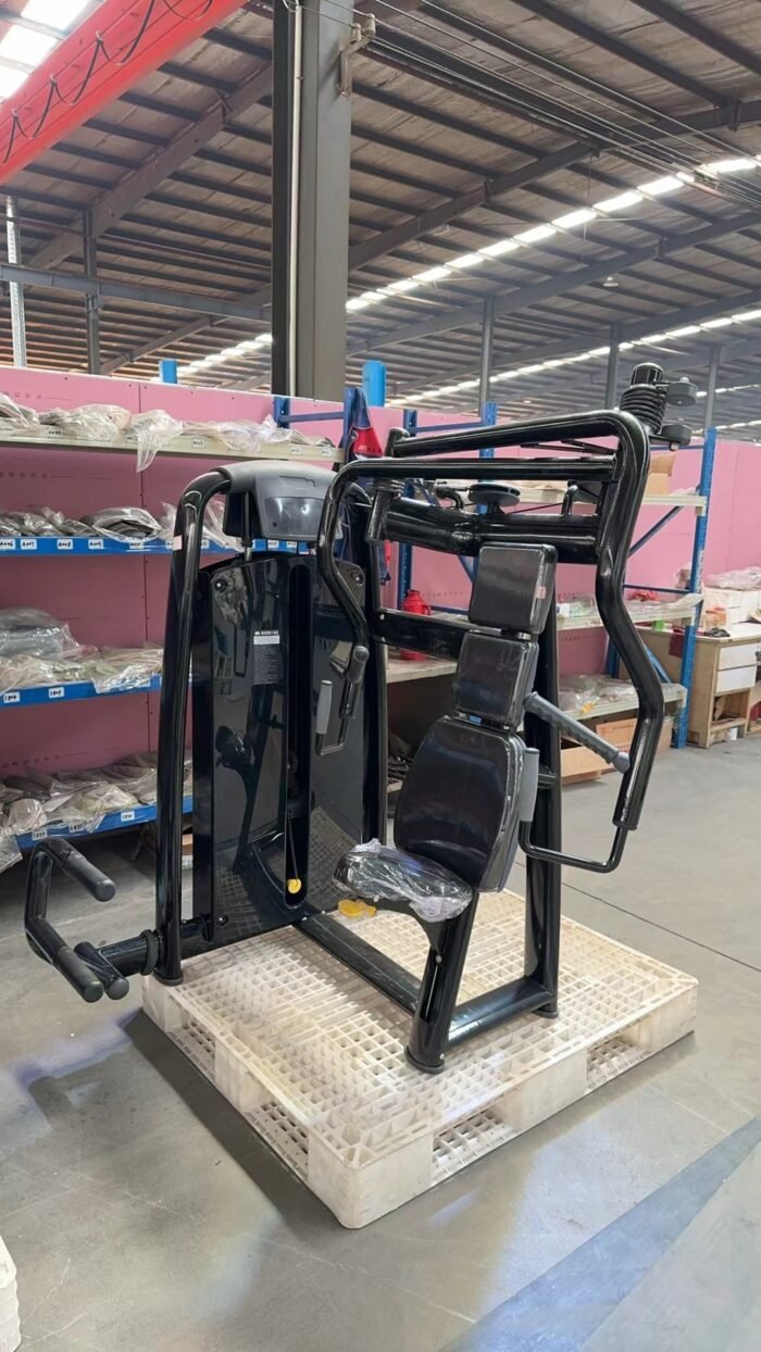 Seated chest press machine A001 - Image 5