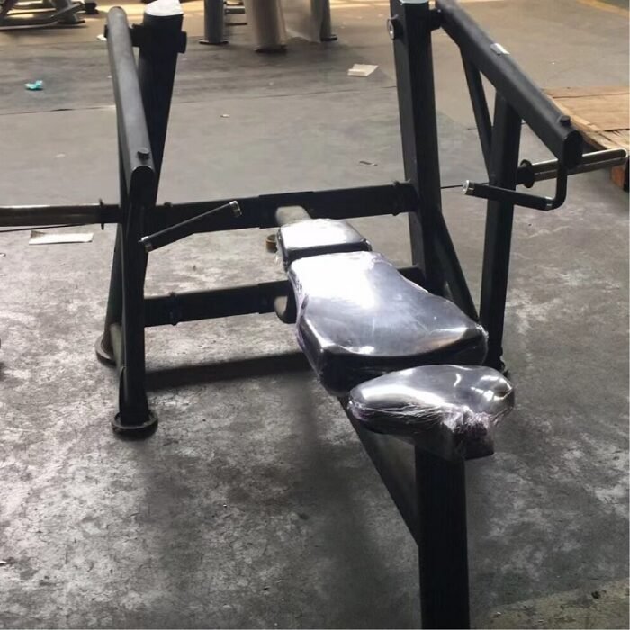 M615 Horizontal Bench Press Machine with Independent Converging Arms - Image 5