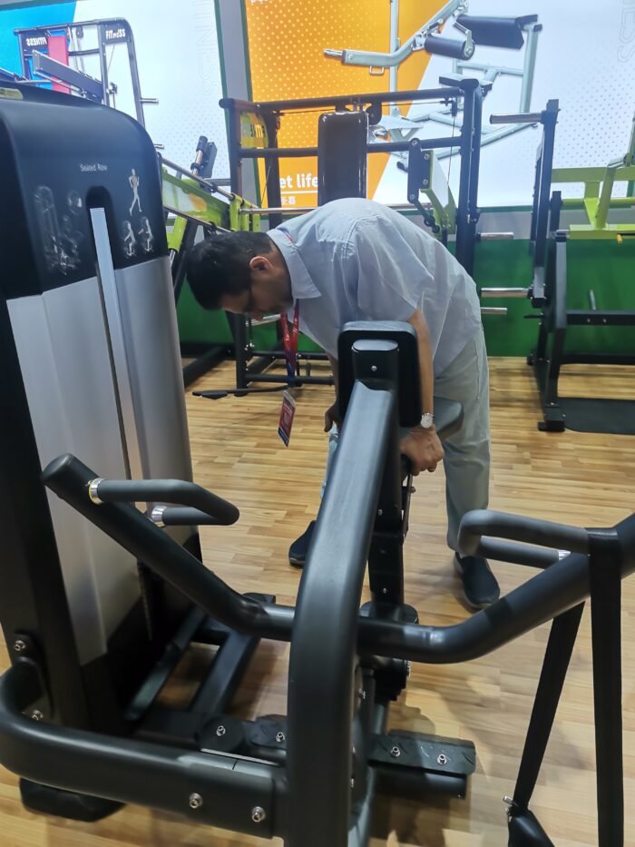 DS005 Gym equipment Seated Rowing Machine - Image 3