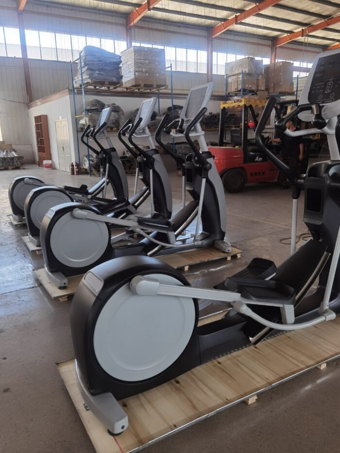 ASJ-9319 Elliptical Machine - Image 2