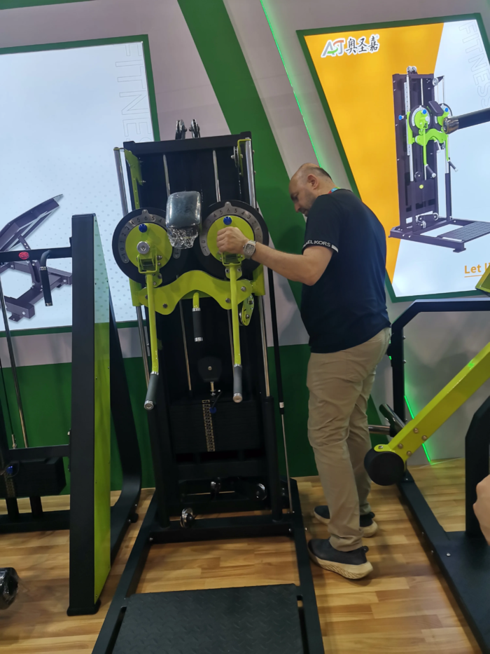 S127 standing lateral raise machine commercial gym equipment - Image 6