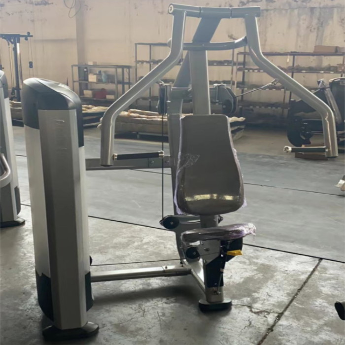 DS022 gym equipment Converging chest press machine - Image 4